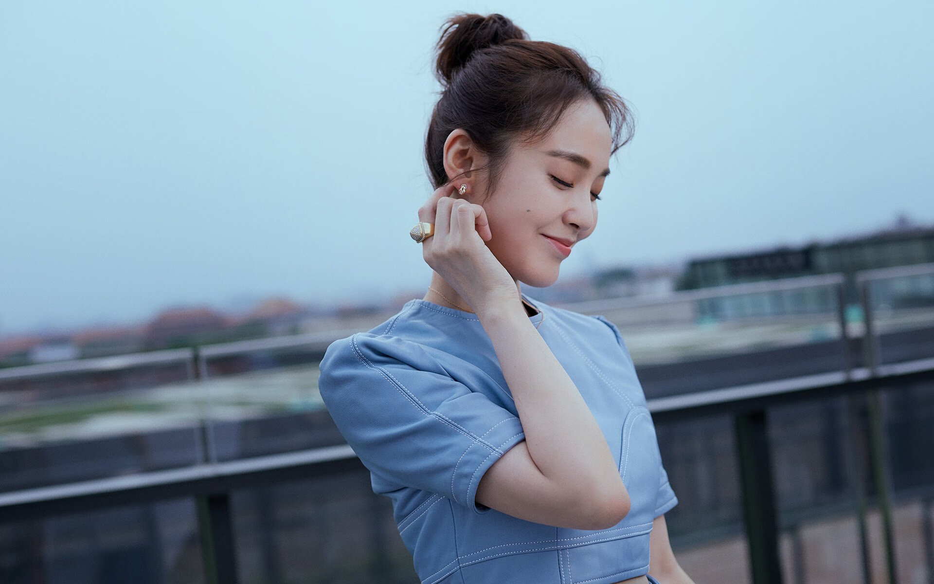 德国骑手弗洛尔·德·温内在2024年欧洲三项赛锦标赛中获得个人铜牌，表现出色。